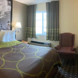 Queen Room Mobility accessible